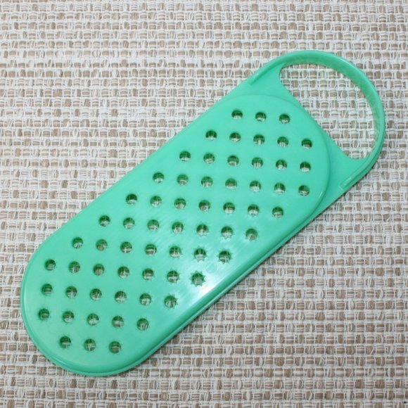 VTG TUPPERWARE JADEITE CHEESE GRATER SHREDDER w/STORAGE KEEPER CONTAINER & LID - Picture 4 of 13